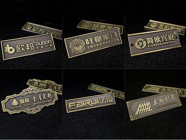 怎么樣去辨別優(yōu)質(zhì)的家具標(biāo)牌廠家？